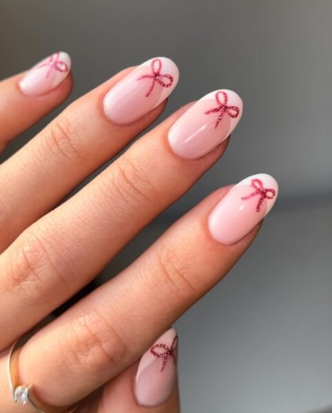 Świąteczny manicure. 