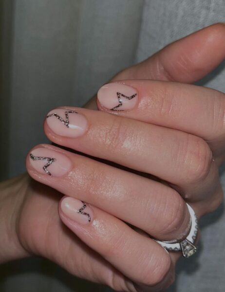 Świąteczny manicure. 