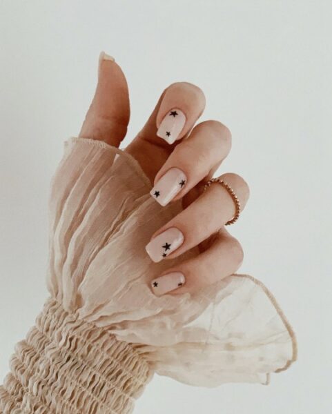 Świąteczny manicure. 