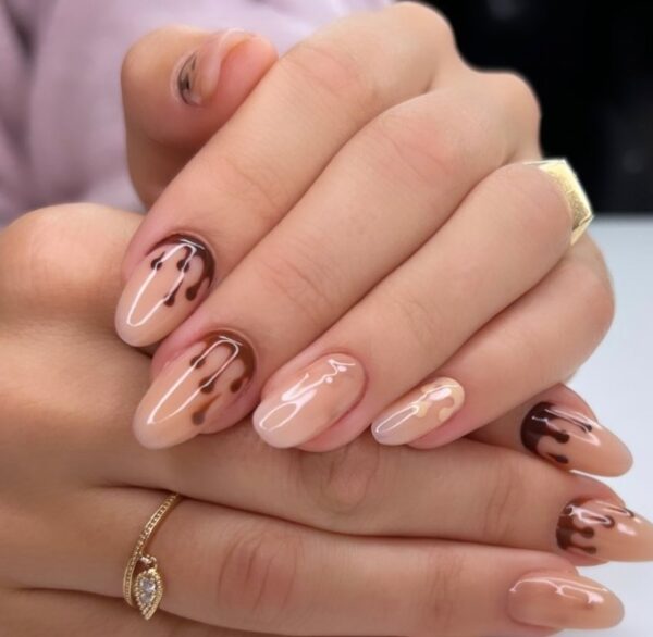 Czekoladowy manicure.