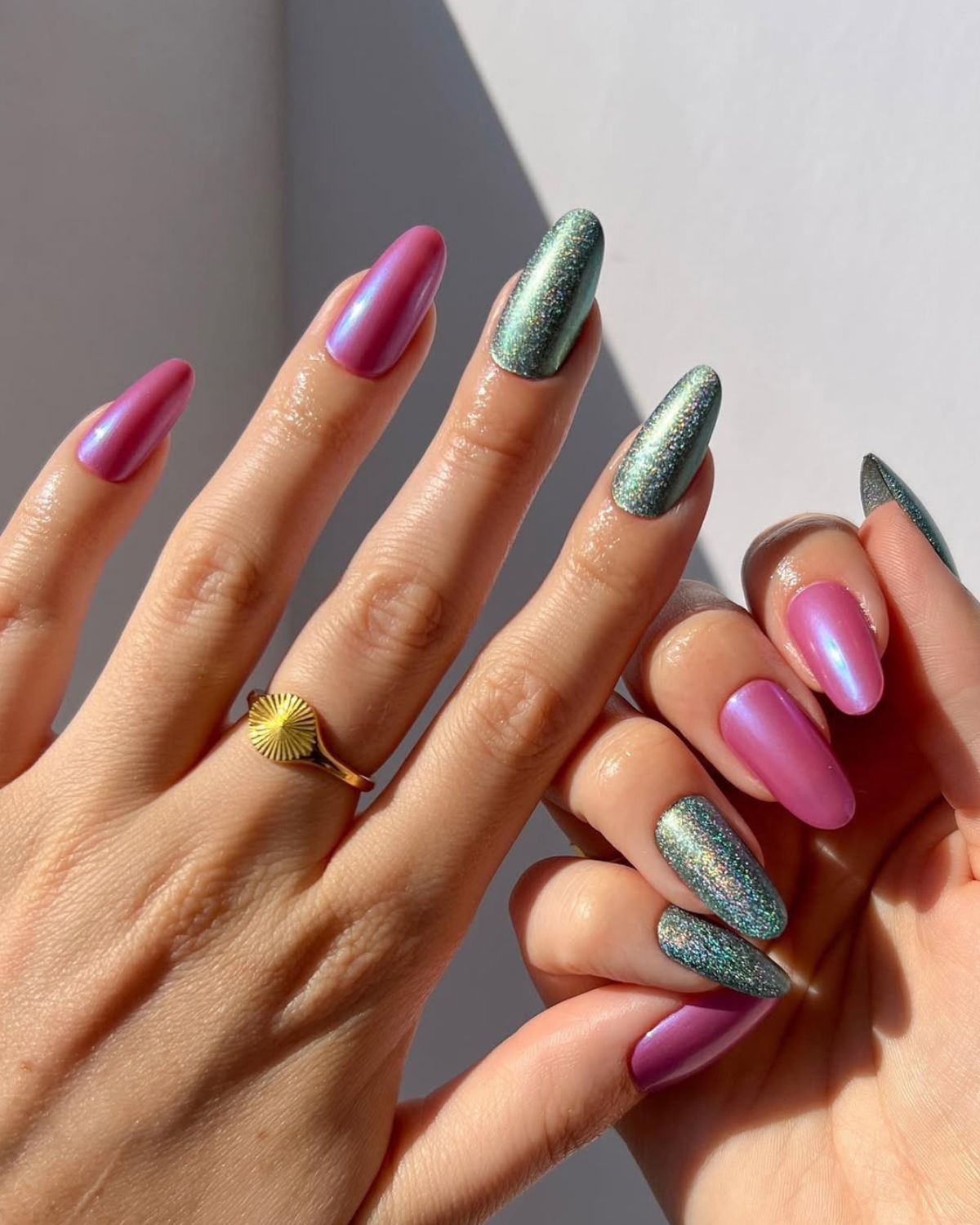 Manicure na lata 90. – nieoczekiwany powrót w 2025 roku. Najgorętsze stylizacje sezonu