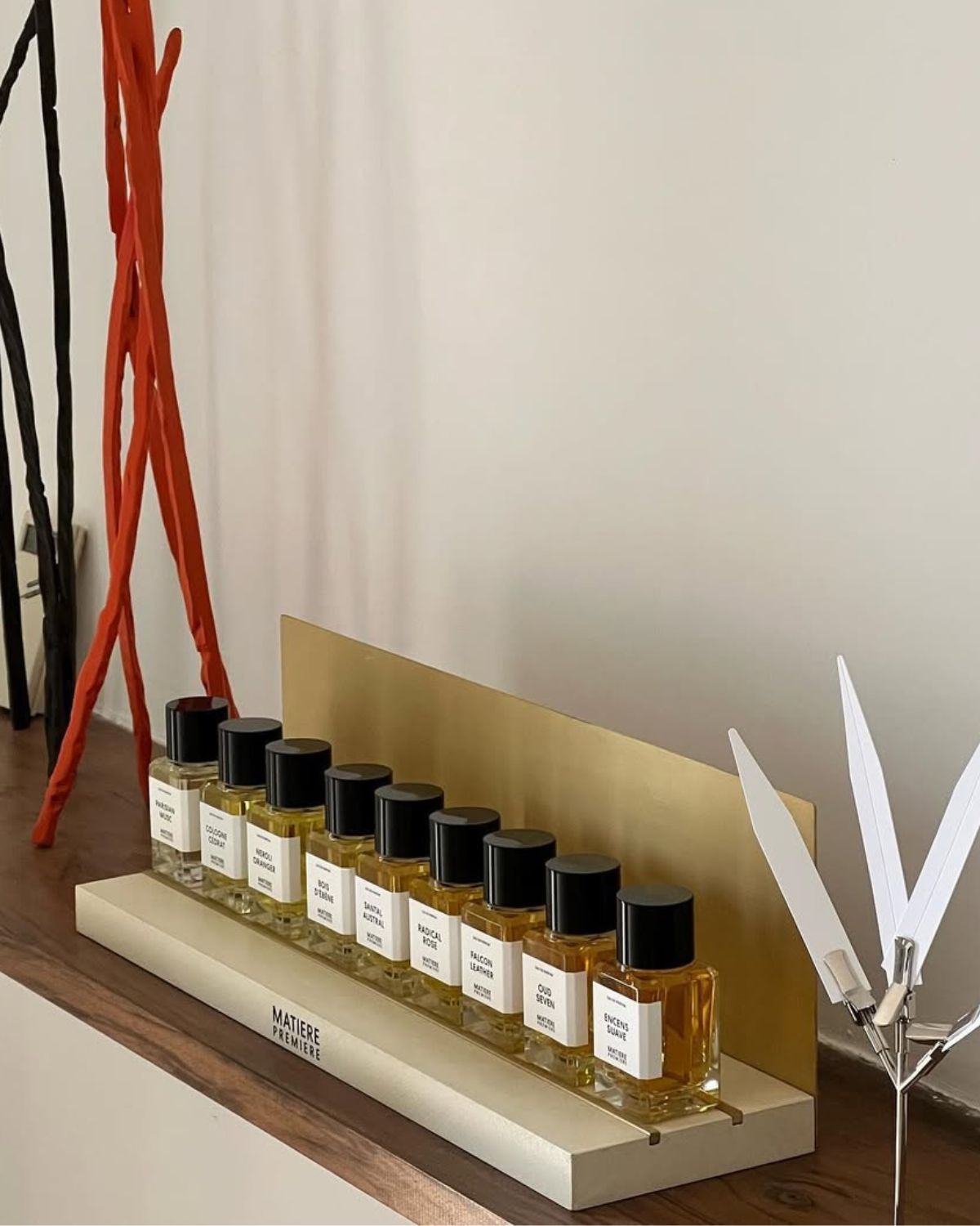 Perfumy na październik 2025 – nowości miesiąca. 7 luksusowych zapachów, które rozgrzeją jesień