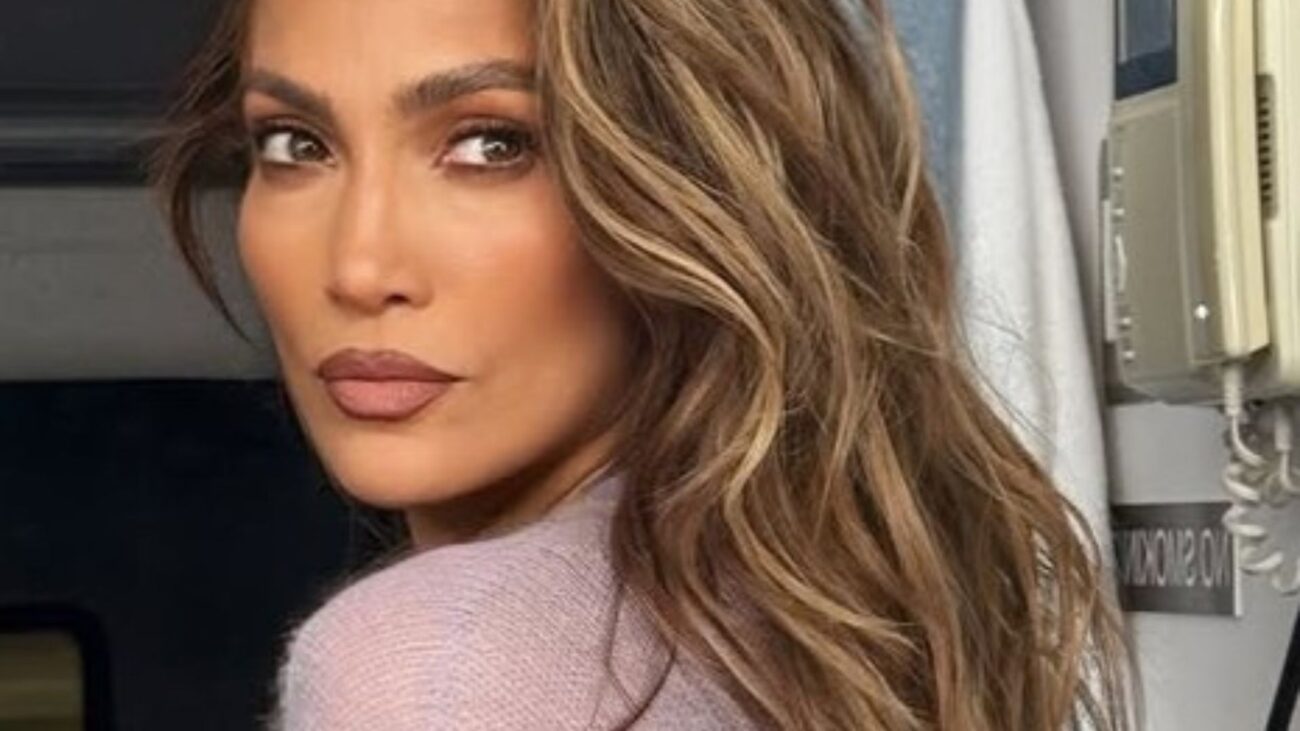 Jennifer Lopez zachwyca bez makijażu. Oto sekrety jej perfekcyjnego wyglądu