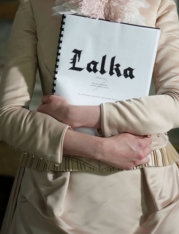 Zdjęcia do “Lalki” zakończono, ale sklep Wokulskiego pozostanie na Krakowskim Przedmieściu