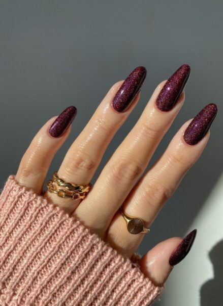 Bakłażanowy manicure. 