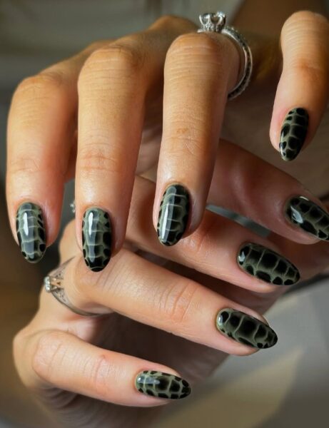 Animal Print Nails. 