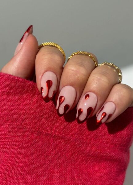 Manicure na halloween.