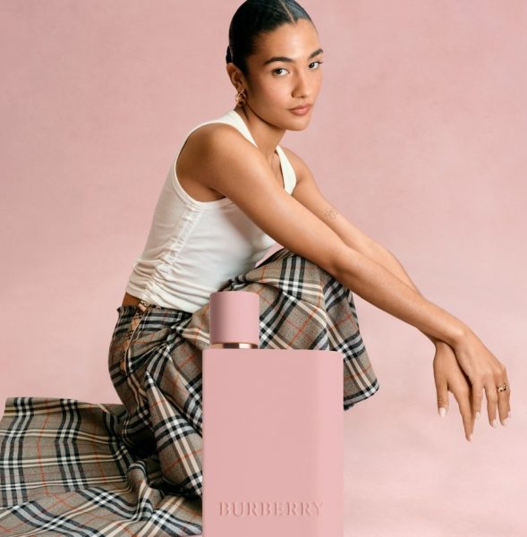 Burberry Her Parfum ma&nbsp;wszystko, czego w&nbsp;2026 roku oczekuję od&nbsp;zapachu