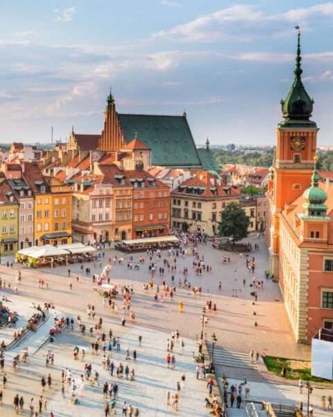 Najlepsze książki o&nbsp;Warszawie według redakcji – lektury, które zmieniają spojrzenie na&nbsp;stolicę