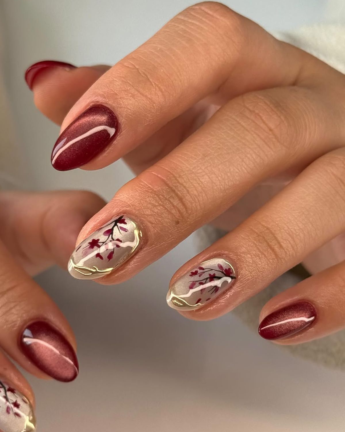 Paznokcie na&nbsp;rok Ognistego Konia – energetyczny manicure inspirowany chińskim Nowym Rokiem 2026