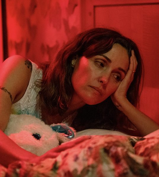 Polecamy na&nbsp;weekend premierę „Kopnęłabym cię, gdybym&nbsp;mogła” z&nbsp;nominowaną Rose Byrne