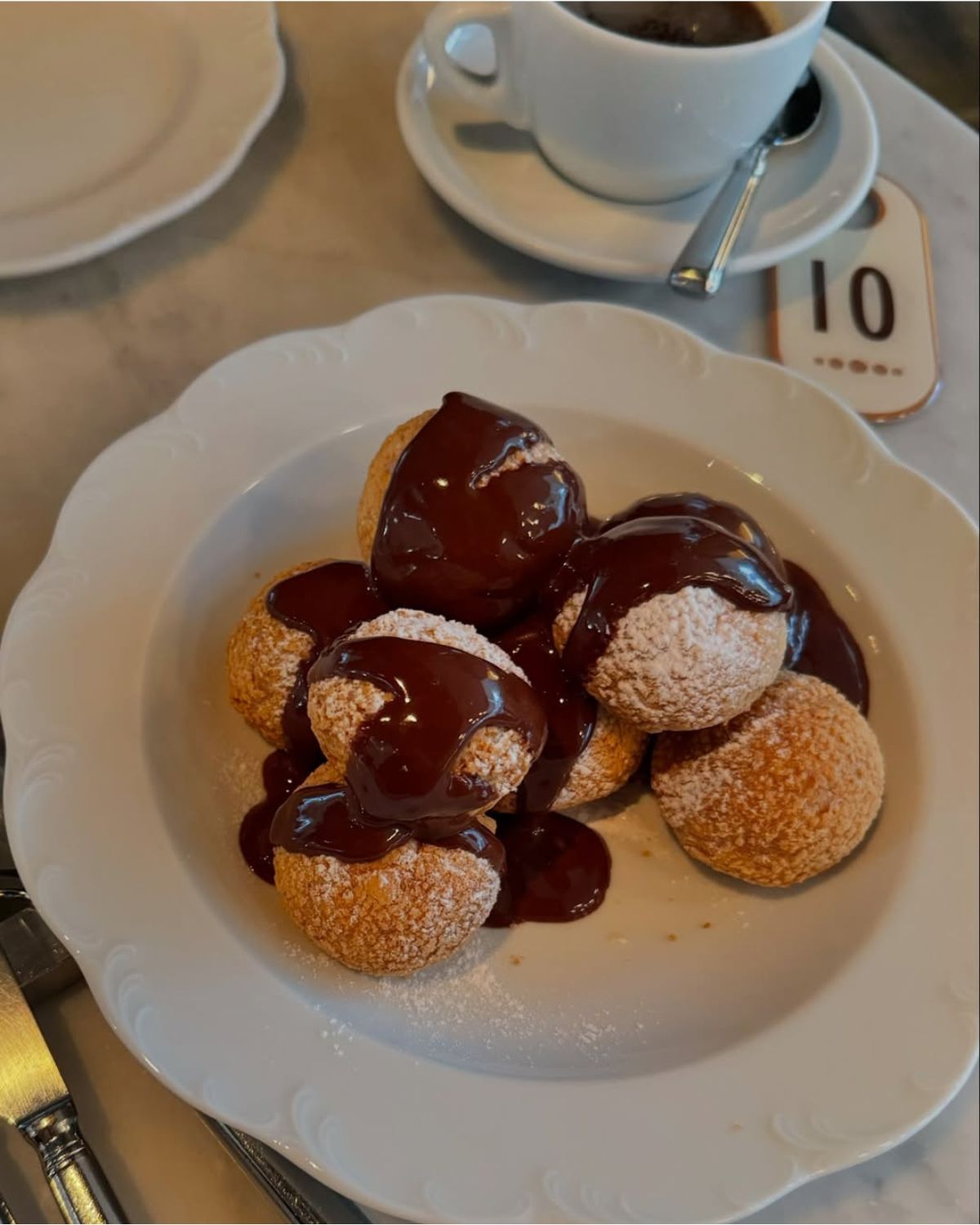 Tłusty czwartek w&nbsp;innych krajach – tradycje, wierzenia i&nbsp;słodkie zwyczaje Europy