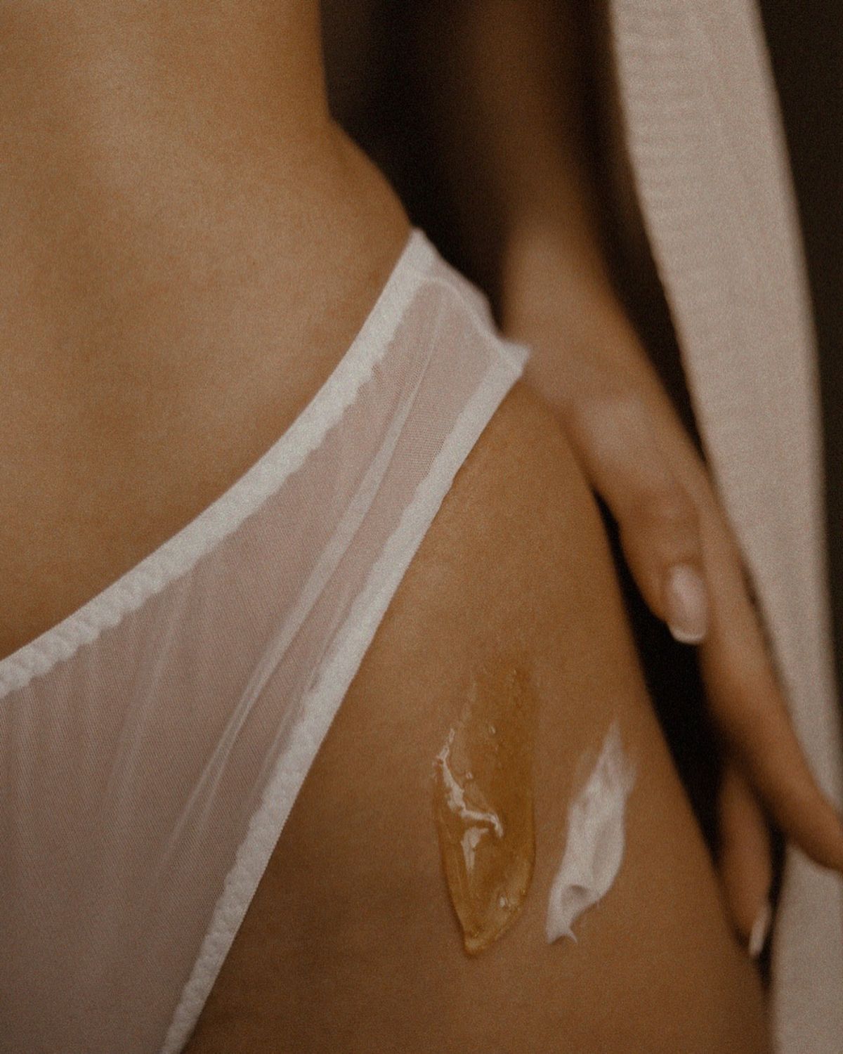 Zapachowe olejki do ciała – ranking. Te produkty pachną i pielęgnują jak luksusowe serum