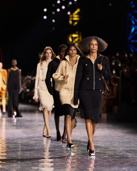 Dokumenty o modzie, które znajdziesz na popularnych platformach streamingowych – zmieniają spojrzenie na branżę