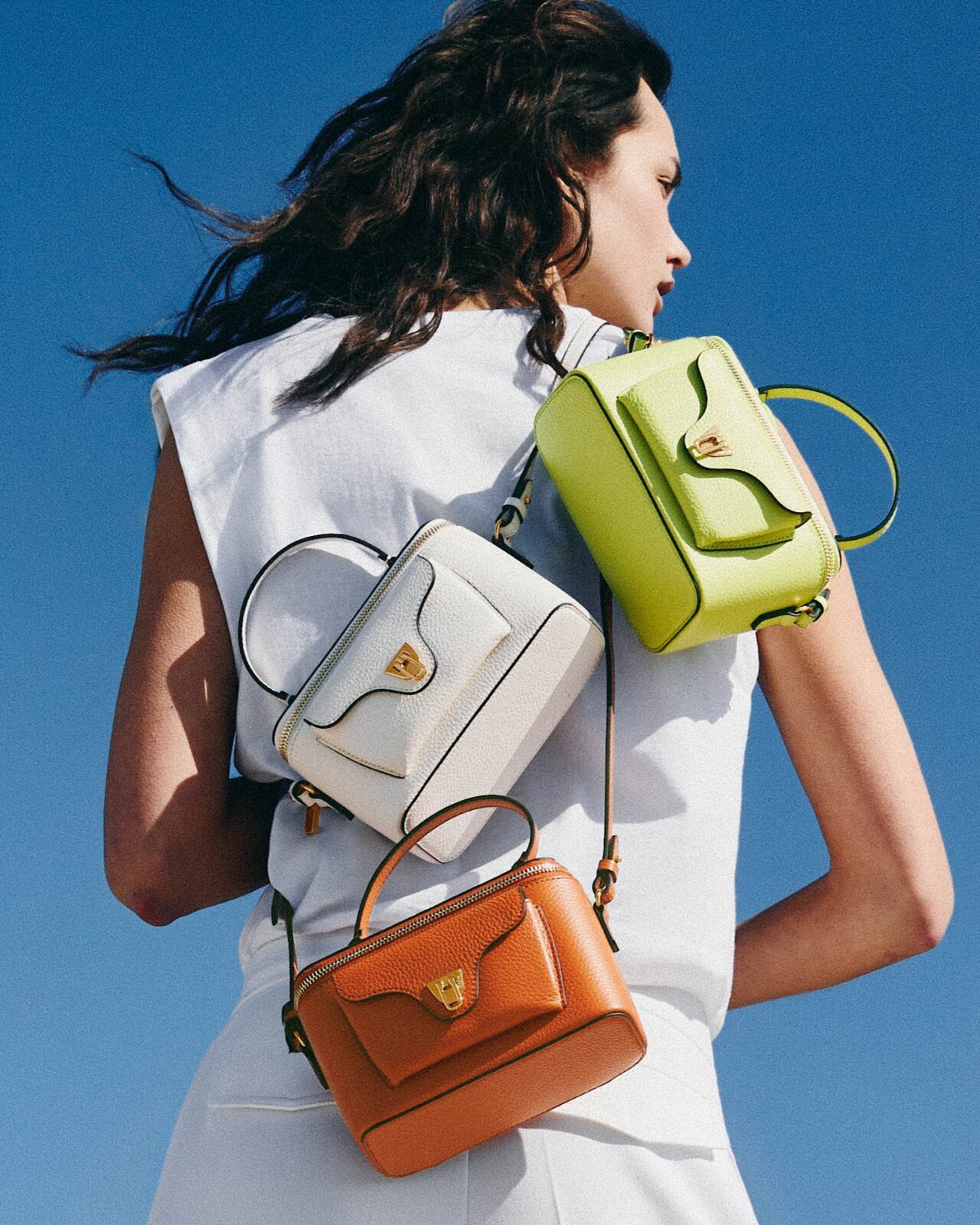 Coccinelle wraca z kolekcją SS26, która idealnie wpisuje się w estetykę quiet luxury
