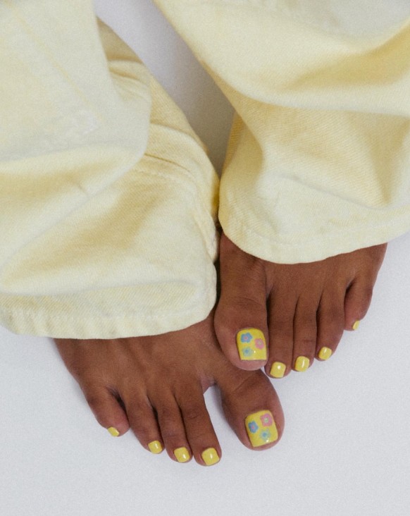 Oryginalny pedicure, który wygląda elegancko. Trendy na lato 2026 dla kobiet z klasą