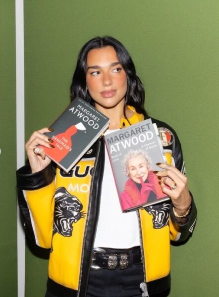 Dua Lipa otworzyła bibliotekę. Nie znajdziesz tam zwykłych książek