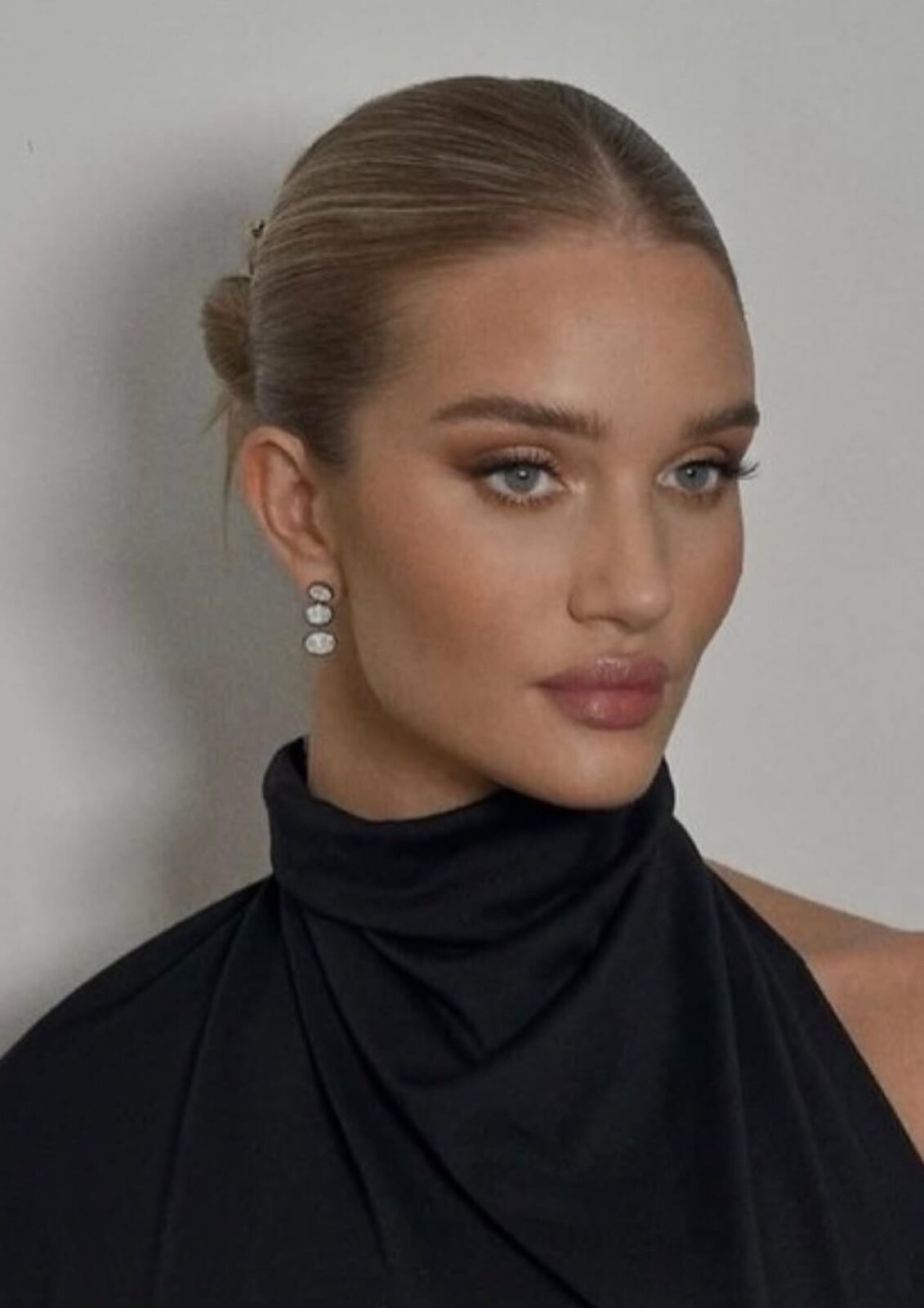 Najlepsze fryzury na jesień 2026. Supermodelki czesały się tak 30 lat temu