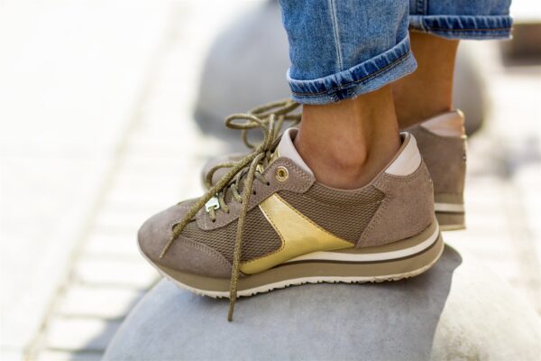 Gdzie kupić sneakersy damskie – sprawdzone sklepy online i porady