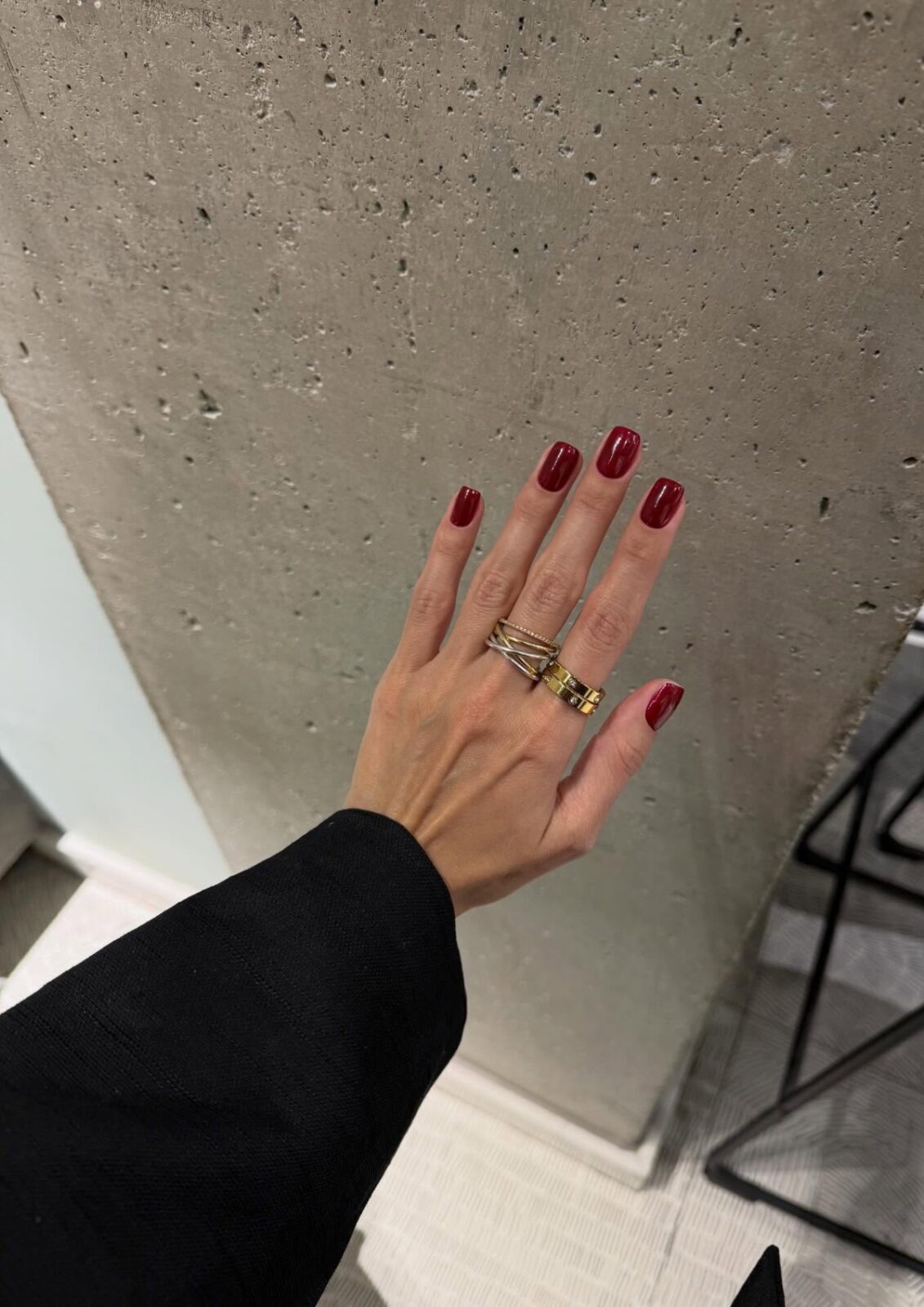 Manicure back to office. 5 stylowych inspiracji na paznokcie do pracy