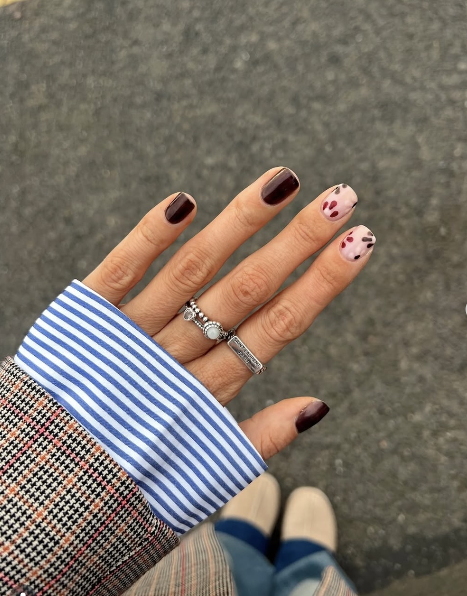 Dziś zaczyna się kalendarzowa jesień. Sprawdź 7 stylizacji manicure, które właśnie podbijają salony