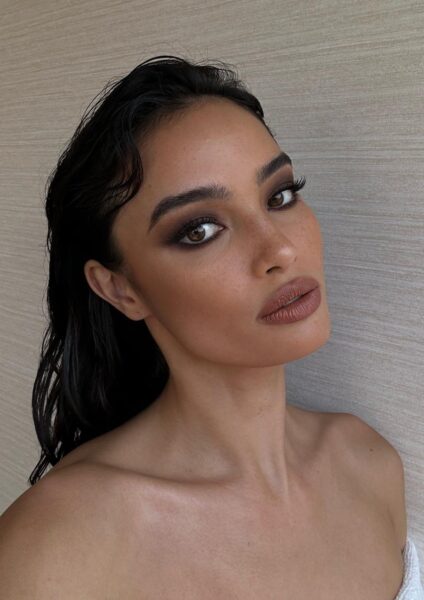 Zamszowe powieki to nowy, luksusowy trend jesieni. Wyglądają lepiej, niż klasyczne smoky eye