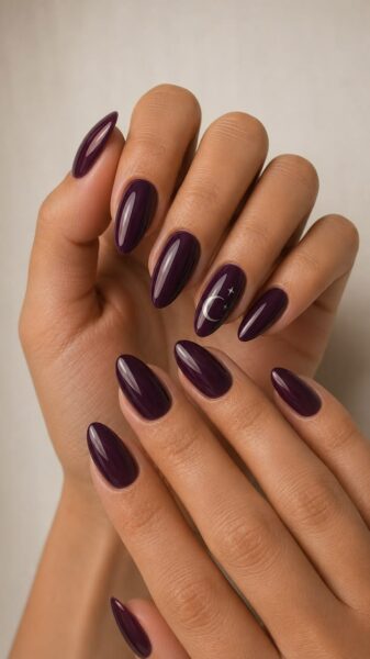 Manicure w stylu czarownic? Jesienią 2026 wygląda nieziemsko elegancko